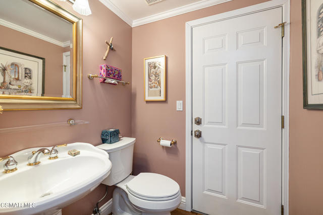 411 Blackhawk Drive, Newbury Park CA: https://media.crmls.org/mediaz/89f13b6a-6658-44a9-9ec9-aa05d6d11053.jpg