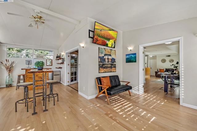 2864 El Capitan Dr, Pleasanton CA: https://media.crmls.org/mediaz/89f1428b-c391-4d9b-8188-0d3792d1efea.jpg