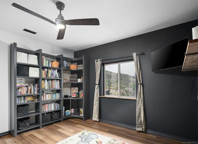 13210 Medallion Ln, Lakeside CA: https://media.crmls.org/mediaz/89f354c0-e8c0-46df-a2bb-3e5f636c0df7.jpg