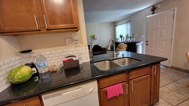 82804 Crawford Drive, Indio CA: https://media.crmls.org/mediaz/89f35951-b083-4c31-ac06-5264a431a571.jpg