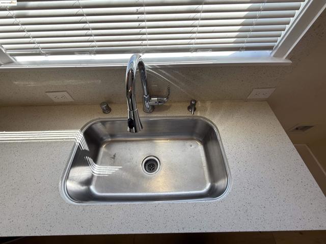 257 Smalley Ave, Hayward CA: https://media.crmls.org/mediaz/89f3d44e-a89e-44a1-901b-ebf624c52b3d.jpg