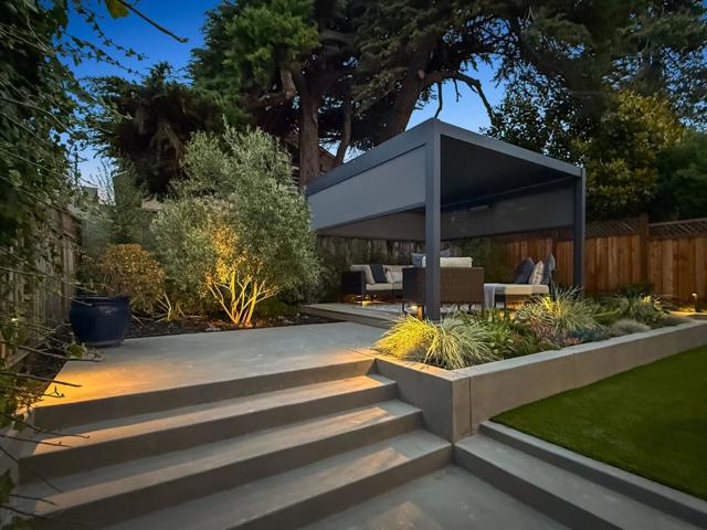 237 21st Avenue, Santa Cruz CA: https://media.crmls.org/mediaz/89f4cc4d-1be0-4527-82a1-480289d406c4.jpg