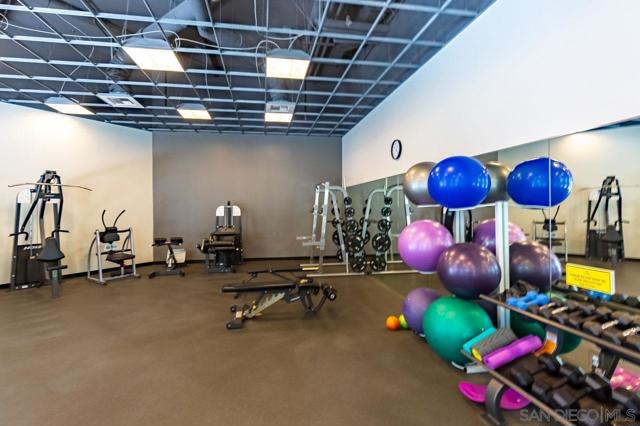 253 10Th Ave, San Diego CA: https://media.crmls.org/mediaz/89f676db-3576-4f04-946c-db450bb5853b.jpg