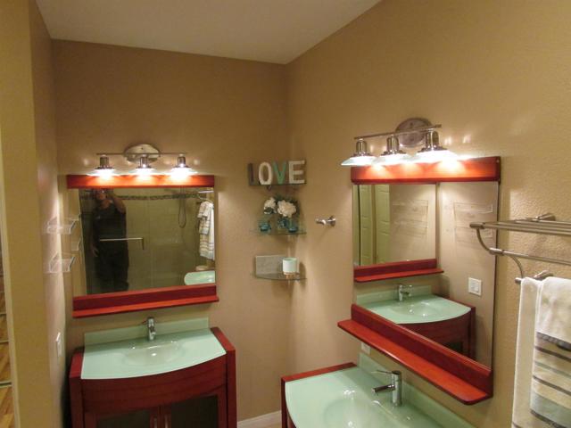 10914 Sabre Hill Dr, San Diego CA: https://media.crmls.org/mediaz/89f7e80d-1e61-40cb-8422-2caae3f94153.jpg