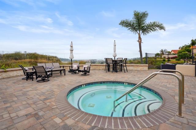 3334 Caminito Cabo Viejo, Del Mar CA: https://media.crmls.org/mediaz/89f7fe15-f409-4f1f-a84c-df4394be0f2d.jpg