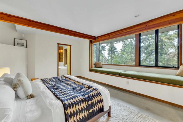 25281 Deer Path, Idyllwild CA: https://media.crmls.org/mediaz/89f86564-b075-48aa-8461-69ac7de2e791.jpg