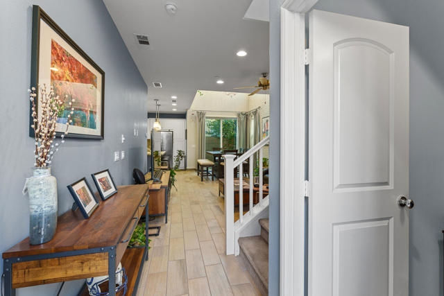 232 Paseo Gusto, Palm Desert CA: https://media.crmls.org/mediaz/89f8e895-24fe-496e-86b2-4cc6d9e365c0.jpg