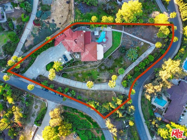 2357 Knob Hill Drive, Riverside CA: https://media.crmls.org/mediaz/89f9a54a-2f9e-4a4b-886d-1fbe2b7effaf.jpg