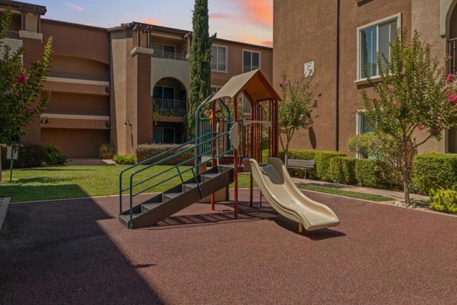 801 S Winchester Boulevard, San Jose CA: https://media.crmls.org/mediaz/89fa3f70-ec5b-4aca-afae-3bad3234fe45.jpg