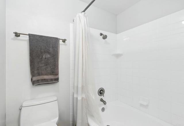 3707 Caminito Carmel, San Diego CA: https://media.crmls.org/mediaz/89fafaab-fca6-4518-b9dd-b2e5d0199189.jpg