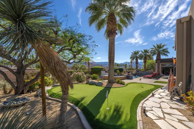 8 Ledgestone Lane, Rancho Mirage CA: https://media.crmls.org/mediaz/89fbafc9-a0f2-4e24-a5e7-8b6b779a132e.jpg