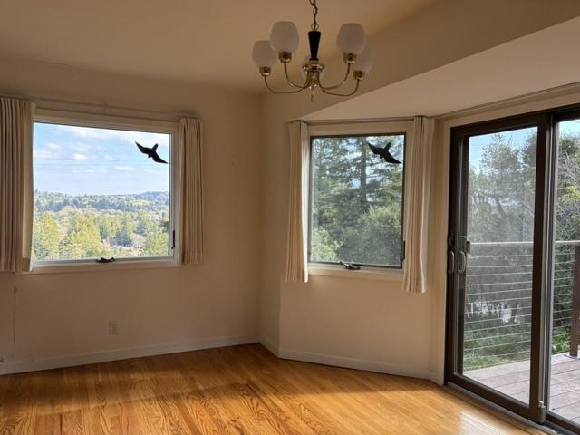 102 Santa Maria Avenue, Portola Valley CA: https://media.crmls.org/mediaz/89fc8d10-e5f2-48f8-9997-a9d20e7e0832.jpg