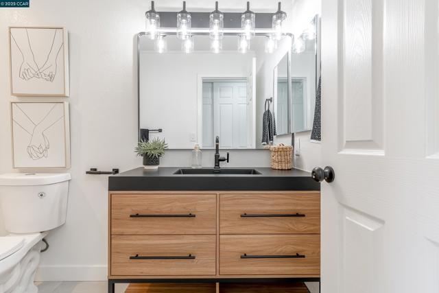 1400 Granada St, Vallejo CA: https://media.crmls.org/mediaz/89fd36b5-e6dd-4f87-8bb0-9bc74e1763cc.jpg