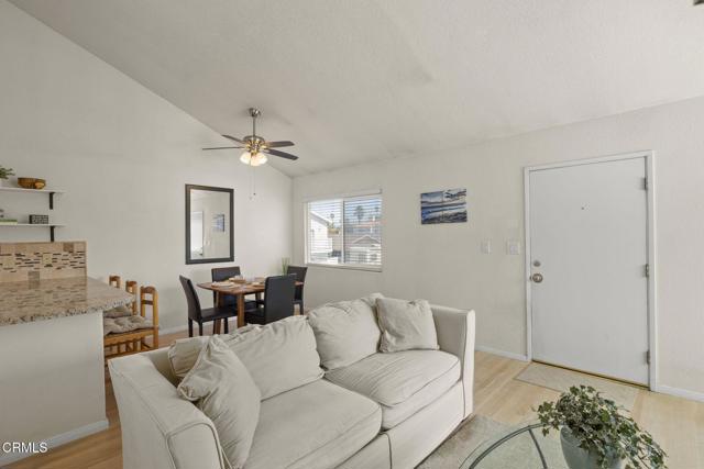 Detail Gallery Image 8 of 44 For 5125 Wooley Rd #5,  Oxnard,  CA 93035 - 2 Beds | 2 Baths