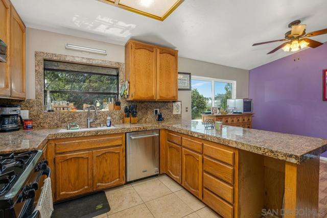 13257 BEECHTREE STREET, Lakeside CA: https://media.crmls.org/mediaz/89fd52b7-86d8-4bb7-ae9d-39c17cae24bc.jpg