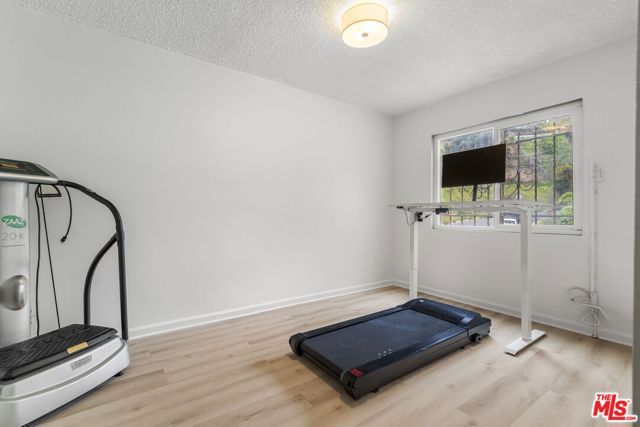 4553 Don Ricardo Drive, Los Angeles CA: https://media.crmls.org/mediaz/89fdf64a-b007-4eaa-b36e-e7440af3cf4e.jpg