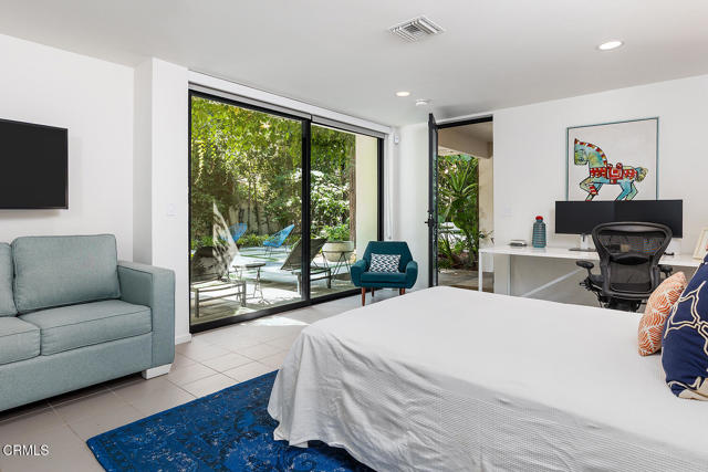 1055 Sherwood Road, San Marino CA: https://media.crmls.org/mediaz/89fe65d9-7d3d-4bdf-b946-9a5223640dea.jpg