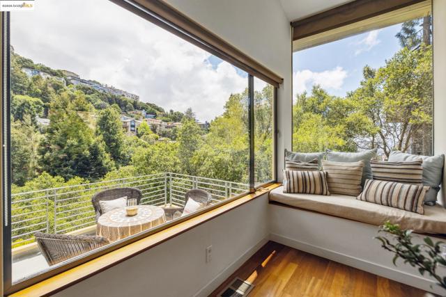1015 Grand View Dr, Berkeley CA: https://media.crmls.org/mediaz/89fec567-0f07-41ab-84cf-105593a1c7fe.jpg
