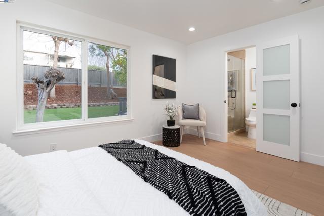 Image 18 of 56 For 3556 Touriga Dr