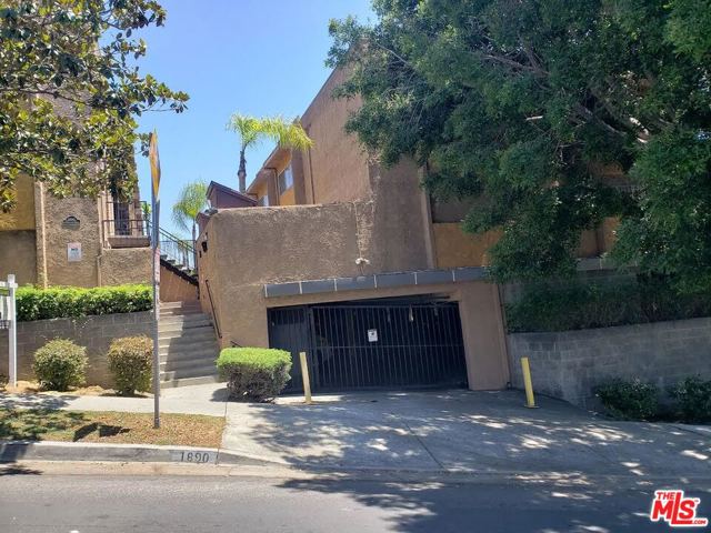 1890 S Cochran Ave #9, Los Angeles, CA 90019