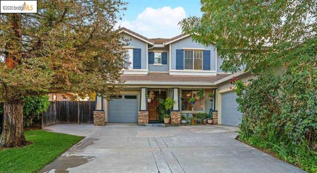 432 Stanwick St Brentwood, California TERRIFIC HOME, GREAT LOCATION, Located on the city limits and tucked away from the hustle and bustle. No rear neighbors for this 4 bedrooms plus generous loft and 3 full bathrooms. Over 2500 sq. ft for this open floorplan with bamboo flooring and lots of light. Updated roomy kitchen with granite counters. Open concept family room with wood burning fireplace currently with gas insert, spacious master bedroom with deck and view of the neighboring orchards/ AG area. Tranquil low maintenance backyard with covered patio, mature trees, and garden area. Paved side yard and a dog run..