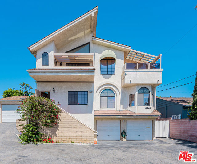 3424 S Centinela Avenue Los Angeles, California We are pleased to offer this 9 unit apartment complex and home (to be delivered vacant) in the Westside. The house is 5 bedroom/3.75 bathrooms with city and ocean views. Great opportunity for an Owner-User! Minutes from the beach, Montana Ave, Third Street Promenade, Venice Boardwalk, and much more. This property epitomizes Southern California coastal community. Great unit mix consisting of: two - Singles; three - 1-bedroom / 1-bathroom; three - 2-bedroom / 1-bathroom; one - 3-bedroom / 1.75-bathroom; and 3426 Centinela - House - 5 bedroom / 3.75-bathroom.