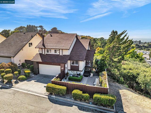 1310 Lewis Ln, Pinole CA: https://media.crmls.org/mediaz/8a00b854-2cf3-46bf-9b54-accb958a9e67.jpg