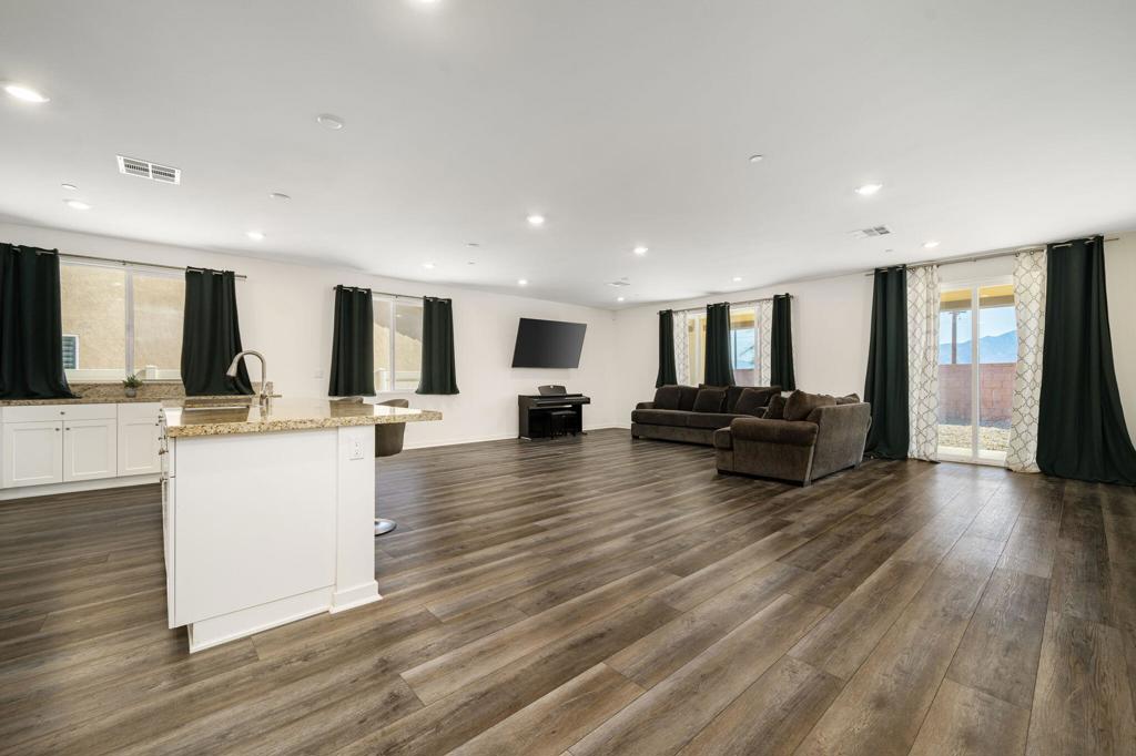 MLS #219137284DA image #4