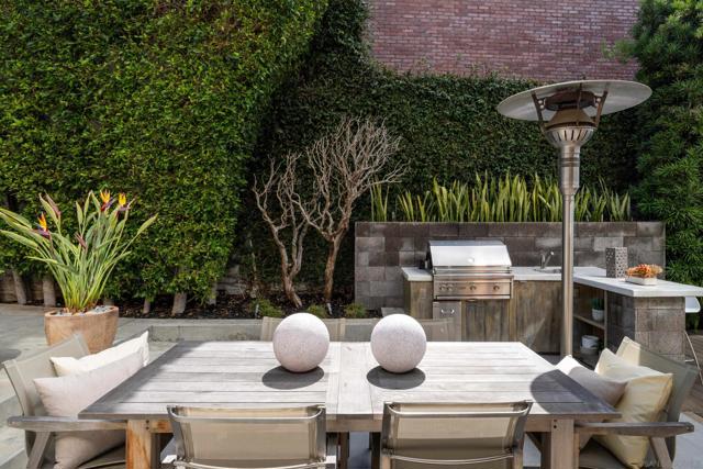 2730 Brant St, San Diego CA: https://media.crmls.org/mediaz/8a030e76-b52b-453c-842f-2c434d347b55.jpg