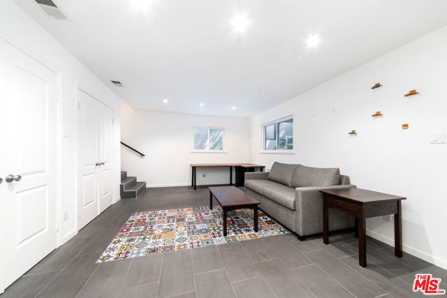 8328 Kirkwood Drive, Los Angeles CA: https://media.crmls.org/mediaz/8a034334-06aa-4060-8224-761ed9893c46.jpg