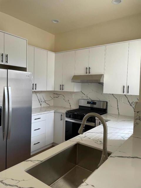 5111 Venice Court, Pleasanton CA: https://media.crmls.org/mediaz/8a038476-07aa-460c-b921-f08f9b36755a.jpg