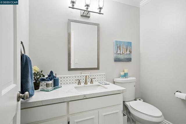 235 Saint Paul Dr, Alamo CA: https://media.crmls.org/mediaz/8a050dc4-3d3b-4e51-bda0-919cf156e554.jpg
