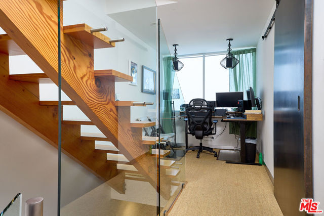 122 Mildred Avenue, Venice CA: https://media.crmls.org/mediaz/8a0553c0-e594-4791-86b2-d9d5b7b42674.jpg