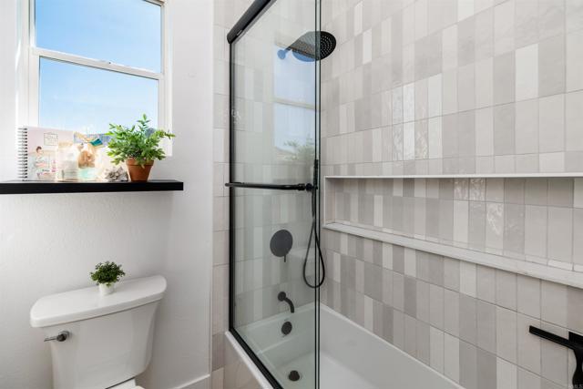 1464 Rivercrest Road, San Marcos CA: https://media.crmls.org/mediaz/8a05acd0-dfae-4d65-a91c-dea02e622771.jpg