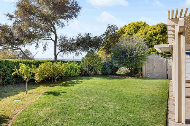 201 Foussat Rd, Oceanside CA: https://media.crmls.org/mediaz/8a05f5b9-bf8a-41a8-a2e3-73a36415f4c1.jpg