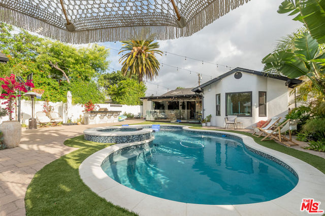 12322 Sylvan Street, North Hollywood CA: https://media.crmls.org/mediaz/8a066b7b-e8a9-4a25-9e4f-9e5d3e205c78.jpg