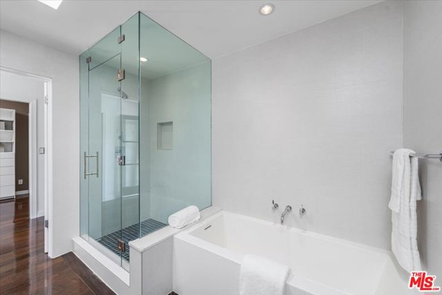 3055 Nichols Canyon Road, Los Angeles CA: https://media.crmls.org/mediaz/8a06b740-4a3f-4406-845d-fc79c1a934b5.jpg