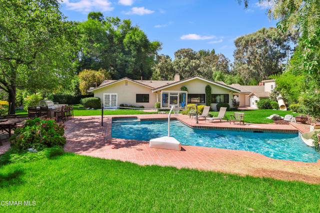 Pool-Backyard