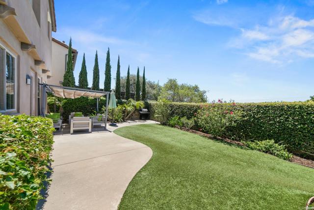 Detail Gallery Image 3 of 32 For 14586 Luna Media, San Diego,  CA 92127 - 4 Beds | 5 Baths