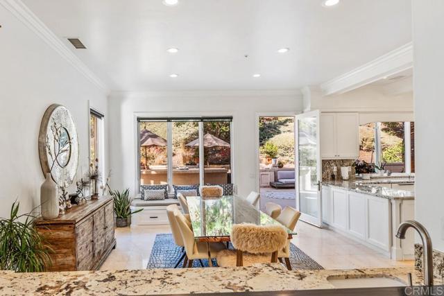 7345 Vista Rancho Ct, Rancho Santa Fe CA: https://media.crmls.org/mediaz/8a073804-c32c-434a-a50c-4eb508493978.jpg