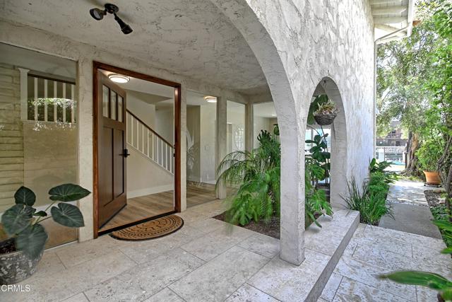 2965 Surfrider Avenue, Ventura CA: https://media.crmls.org/mediaz/8a0771a4-a249-45be-9ae2-fc5ad19f3079.jpg