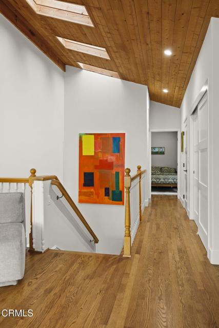 3541 Ocean Drive, Oxnard CA: https://media.crmls.org/mediaz/8a07a3ee-0321-4bcd-940b-65280994b4bc.jpg