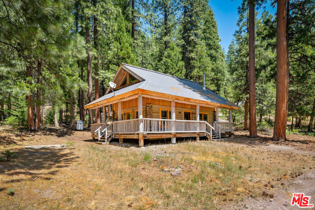 15050 Scott Bar Mountain Lookout Road, Fort Jones CA: https://media.crmls.org/mediaz/8a07f5a9-2c07-4d20-8f09-ba74c1e8c68b.jpg