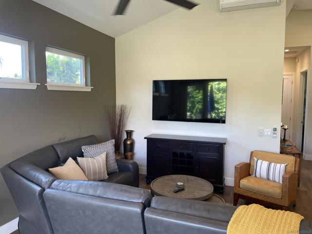 Image 10 of 22 For 325 Cole Ranch Rd.