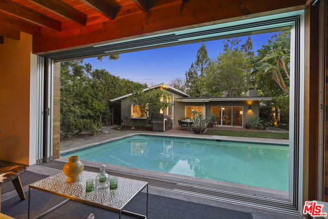 12815 Sarah Street, Studio City CA: https://media.crmls.org/mediaz/8a084859-1a2c-4ab8-9aed-a1521a931abd.jpg