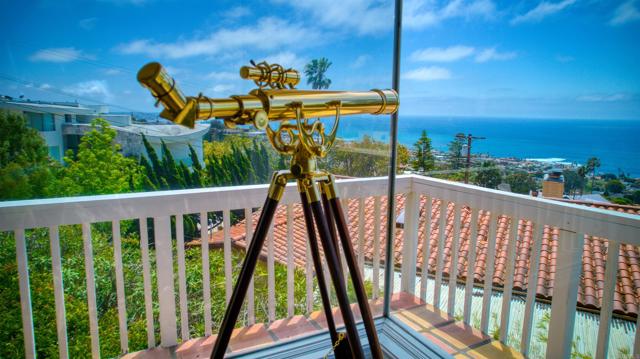 6130 Terryhill Drive, La Jolla CA: https://media.crmls.org/mediaz/8a086f4e-157e-4c38-8109-394867756587.jpg