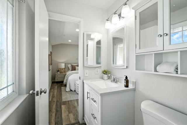 1297 Chesbro Way, Gilroy CA: https://media.crmls.org/mediaz/8a08ea9d-20ed-4df8-a721-bd69254146af.jpg