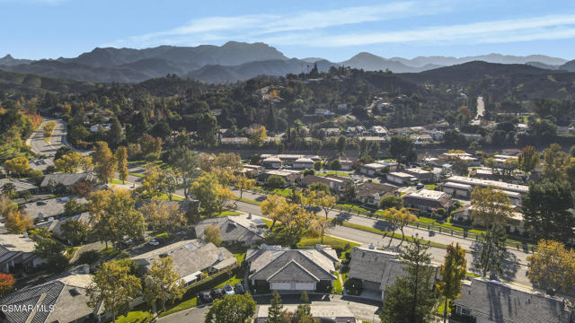2190 Westshore Lane, Westlake Village CA: https://media.crmls.org/mediaz/8a0921b1-4aa9-4f8d-b890-4752e5f46361.jpg