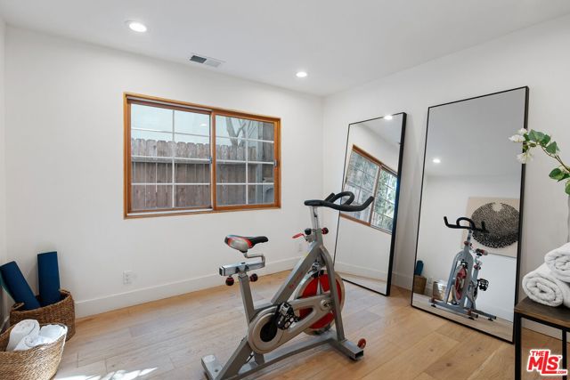 10436 Cheviot Drive, Los Angeles CA: https://media.crmls.org/mediaz/8a096df3-dcb7-40e5-b761-739e309eecfa.jpg