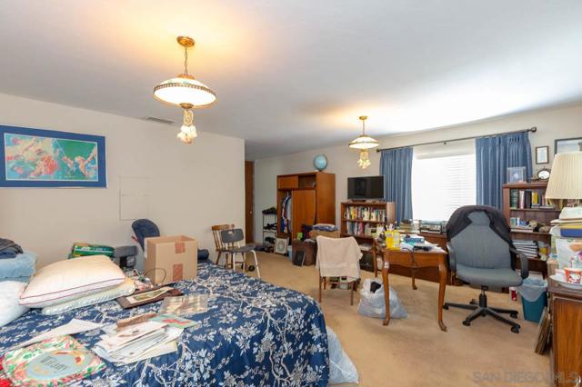 231 E, Coronado CA: https://media.crmls.org/mediaz/8a098c4c-1ad5-45a0-afee-e5de42debadc.jpg